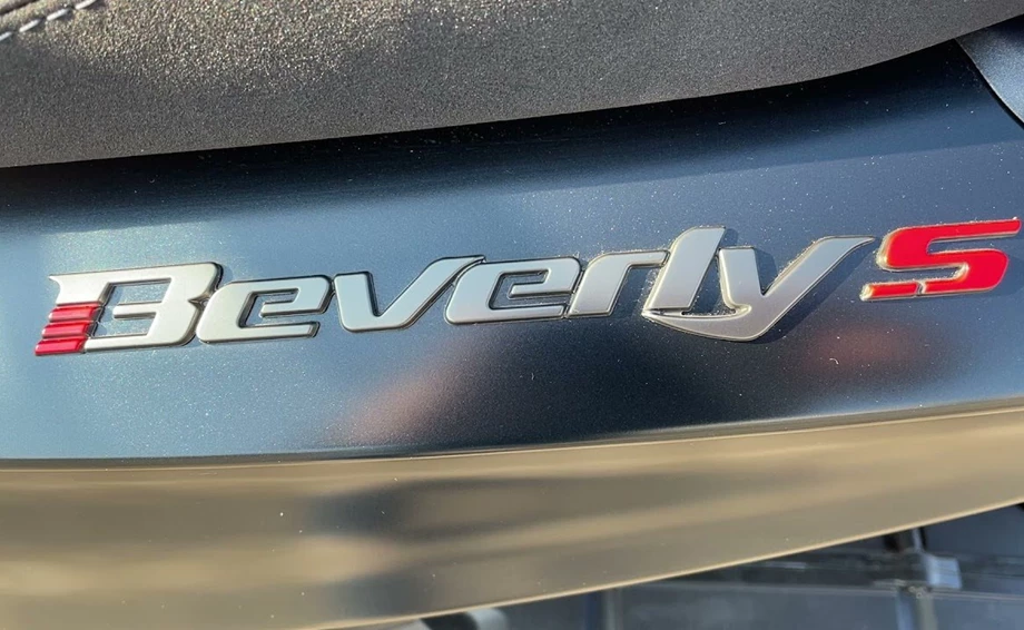 Beverly 400 Modelljahr 2021 eingetroffen Bild 6: Beverly 400 Modelljahr 2021 eingetroffen
