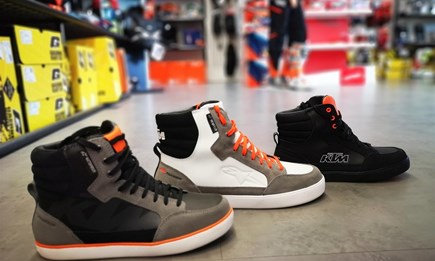 KTM Motorrad Sneaker jetzt verfügbar !!