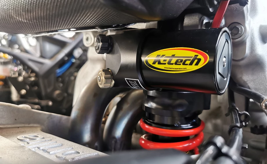 K-Tech für die Aprilia RSV4: Abseits bekannter Wege! Bild 3: K-Tech für die Aprilia RSV4: Abseits bekannter Wege!