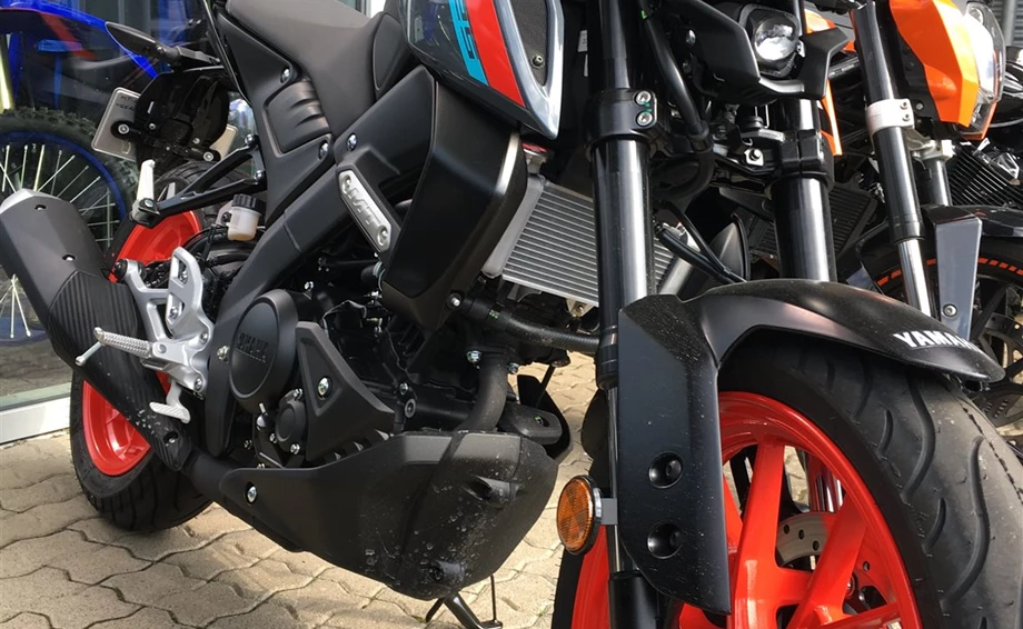 Probefahrt mit einer HONDA oder YAMAHA gefällig? Bild 10: Probefahrt mit einer HONDA oder YAMAHA gefällig?
