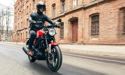 Die neue Yamaha XSR125: zeitloses Design für den modernen Pendler