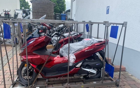 Neue Lieferung! Mit dabei der Honda SH 125 Mode - Bild 2 Neue Lieferung! Mit dabei der Honda SH 125 Mode - Bild 2