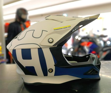 HUSKY KIDS RAILED HELMET