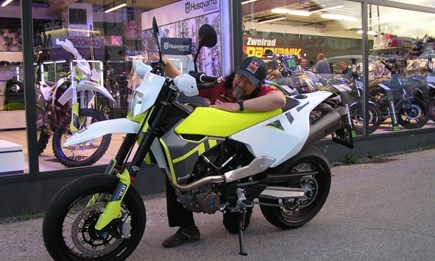  Motorradfahren wäscht die Seele vom Staub des Alltags rein.  