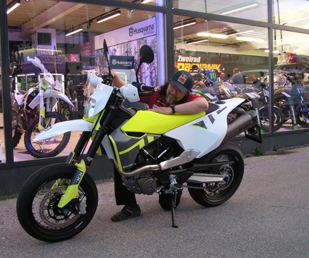  Motorradfahren wäscht die Seele vom Staub des Alltags rein.  