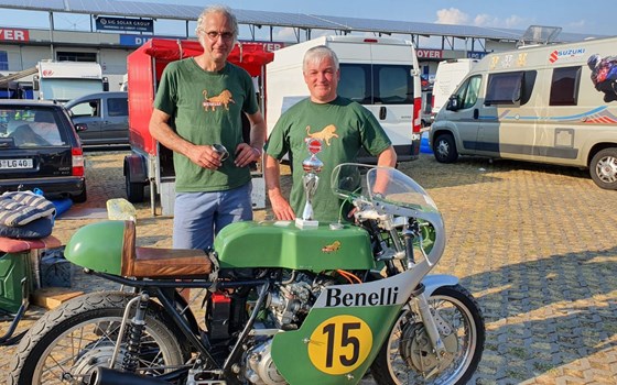Platz 2 beim Langstreckenrennen in Oschersleben - Bild 1