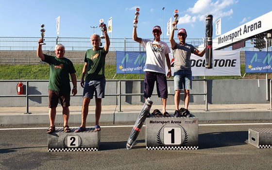 Platz 2 beim Langstreckenrennen in Oschersleben - Bild 3