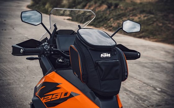 Bereit für deinen Urlaub? Adventure Tankrucksack bei uns verfügbar! - Bild 2 Bereit für deinen Urlaub? Adventure Tankrucksack bei uns verfügbar! - Bild 2