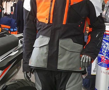 KTM ADVENTURE - GTX TECHAIR Jacke & Hose KTM ADVENTURE - GTX TECHAIR Jacke & Hose