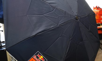 Regentage? Wir sind gerüstet! KTM RED BULL Regenschirm