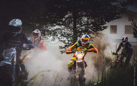 Höchst erfolgreiches Wochenende für die WALZER Armada! - Bild 2