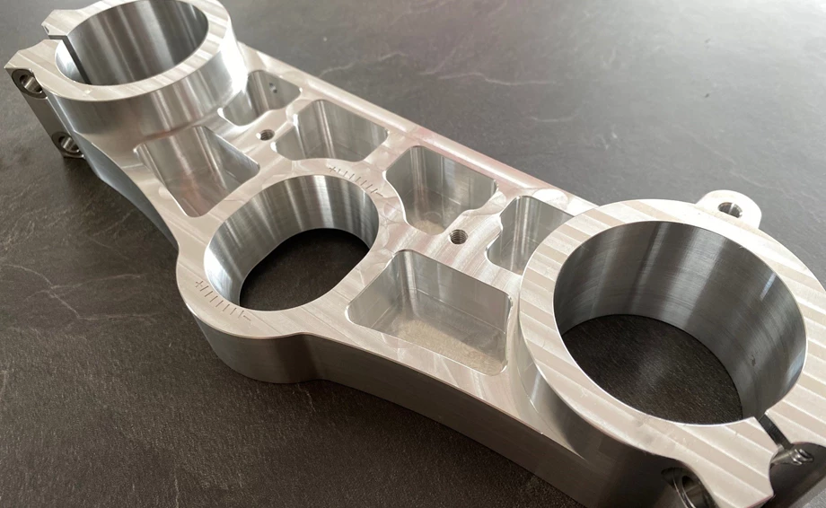 Die Details zum Gabelbrückenprojekt Honda CBR 1000RR-R! Bild 9: Die Details zum Gabelbrückenprojekt Honda CBR 1000RR-R!