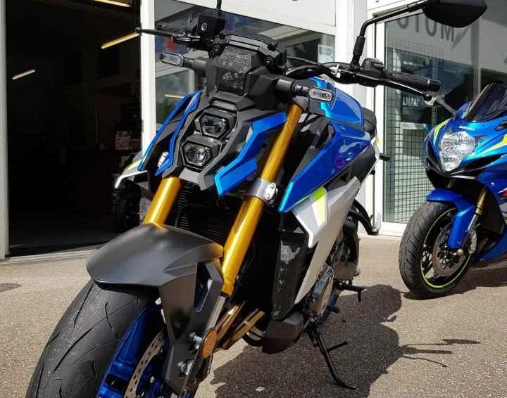 Die  neue GSX-S1000 ist eingetroffen! Bild 1: Die  neue GSX-S1000 ist eingetroffen!