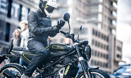 Husky Vitpilen / Svartpilen Clothing Collection