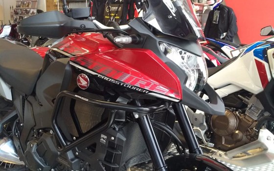 Honda Crosstourer VFR1200X DCT Angebot Vorführfahrzeug zu verkaufen - Bild 3 Honda Crosstourer VFR1200X DCT Angebot Vorführfahrzeug zu verkaufen - Bild 3