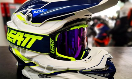 SHOEI MOTOCROSSHELM NEU EINGETROFFEN ! 