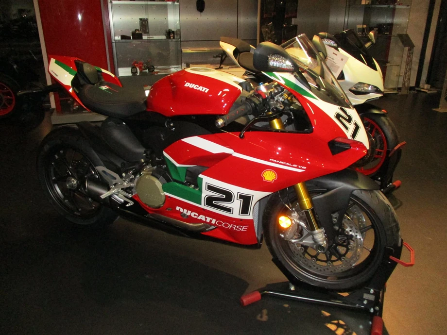 JETZT NEU !  -  Ducati Panigale V2 Bayliss Edition Bild 5: JETZT NEU !  -  Ducati Panigale V2 Bayliss Edition