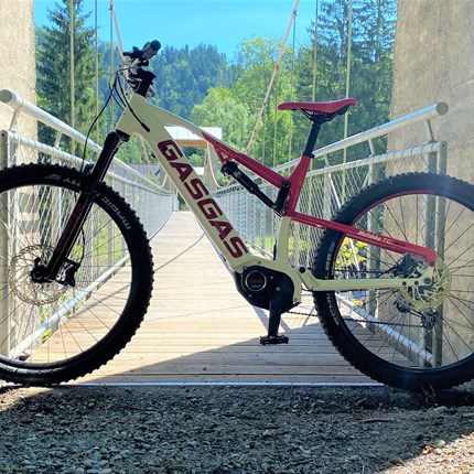 Gib Gas mit GASGAS! 
E-Bikes hier auswählen !E-Bikes hier auswählen !
 Weiter >>
