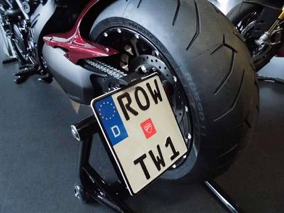 Heckumbauten - Umbau Ducati Diavel Bild 1: Heckumbauten - Umbau Ducati Diavel