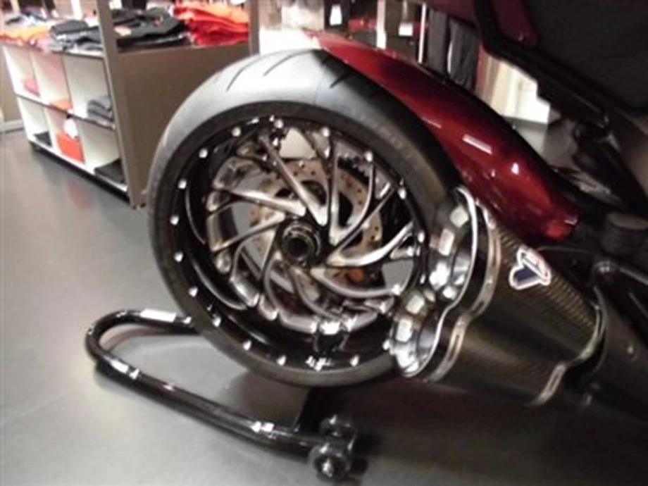 Heckumbauten - Umbau Ducati Diavel Bild 10: Heckumbauten - Umbau Ducati Diavel