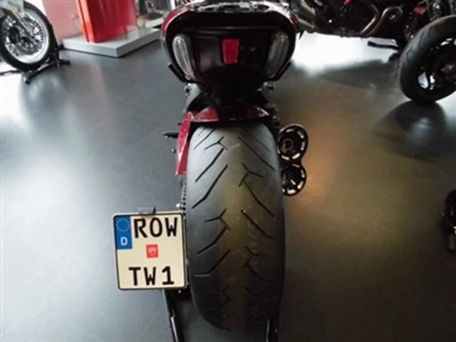 Heckumbauten - Umbau Ducati Diavel Bild 3: Heckumbauten - Umbau Ducati Diavel