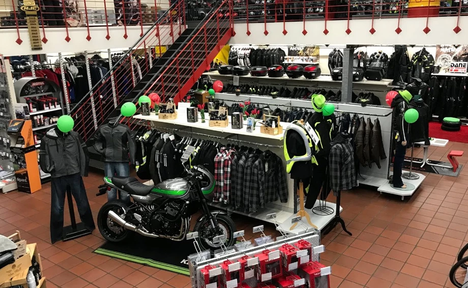 Verkäufer (m/w/d) für Motorradbekleidung + Teile/Zubehör Bild 2: Verkäufer (m/w/d) für Motorradbekleidung + Teile/Zubehör