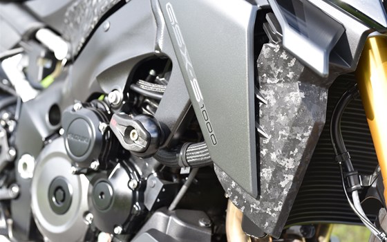 GSX-S 1000 - die Erste ist eingetroffen!!! - Bild 10 GSX-S 1000 - die Erste ist eingetroffen!!! - Bild 10