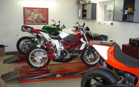 Das ATT-Team sucht für sofort Verstärkung in der Werkstatt-Annahme sowie Verkauf - Bild 1