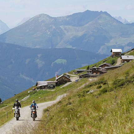 Offroad mit Klaus Kinigadner im Zillertal 
Uderns im Zillertal | Tirol – Mit der KTM 890 Adventure R bringt der Motorradhersteller aus dem oberösterreichischen Mattigh ... Weiter >>