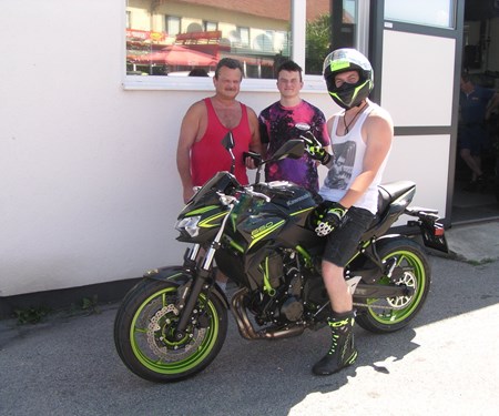 Roll out einer Kawasaki Z 650 Roll out einer Kawasaki Z 650