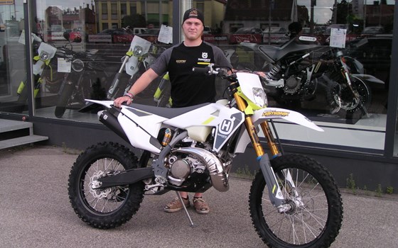 Eine sehr edle Husqvarna TE 300i/2022 ist startklar! - Bild 1