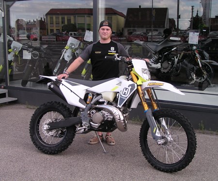 Eine sehr edle Husqvarna TE 300i/2022 ist startklar! Eine sehr edle Husqvarna TE 300i/2022 ist startklar!