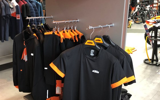 KTM POWERWEAR shoppen…. - Bild 4 KTM POWERWEAR shoppen…. - Bild 4