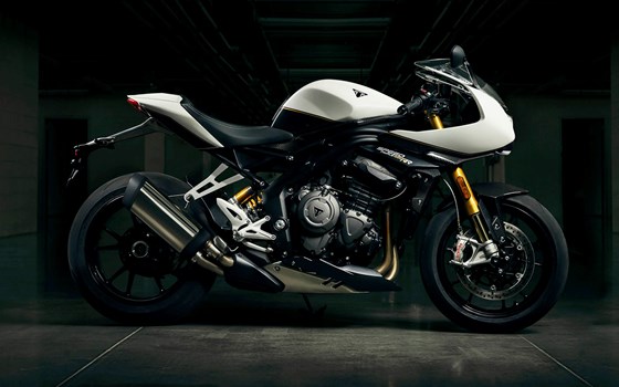 Triumph Speed Triple 1200 RR - Bild 1