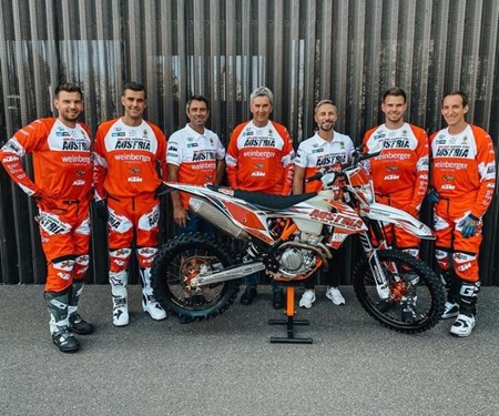 Das WALZER SIXDAYS TEAM AUSTRIA holt sich zwei Goldmedaillen und zwei Silbermedaillen bei den „Olympischen Spielen des Enduro Sports“ !!! Das WALZER SIXDAYS TEAM AUSTRIA holt sich zwei Goldmedaillen und zwei Silbermedaillen bei den „Olympischen Spielen des Enduro Sports“ !!!
