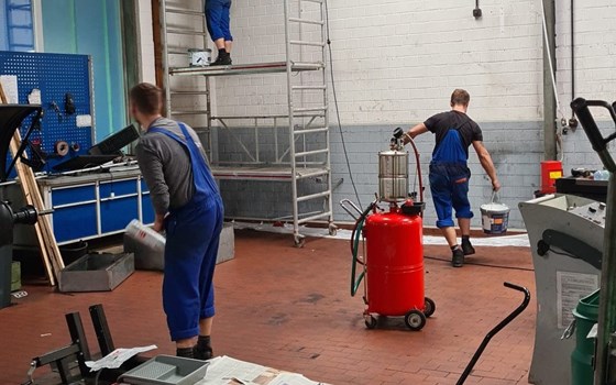 Hier wird schon fleißig gearbeitet! - Bild 1