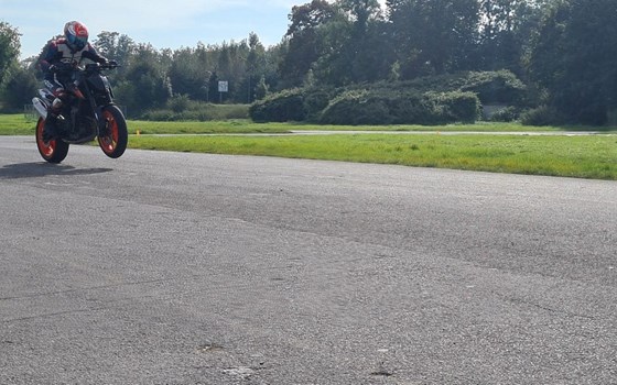 Ein aufregendes und sonniges Wochenende, auf dem TÜV Gelände in Neuss liegt hinter uns.. - Bild 2