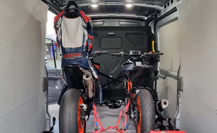 Ein aufregendes und sonniges Wochenende, auf dem TÜV Gelände in Neuss liegt hinter uns.. Bild 5: Ein aufregendes und sonniges Wochenende, auf dem TÜV Gelände in Neuss liegt hinter uns..