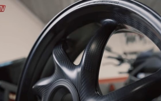 thyssenkrupp Carbonfelgen: Ducati Streetfighter V4 S - Bild 4 thyssenkrupp Carbonfelgen: Ducati Streetfighter V4 S - Bild 4