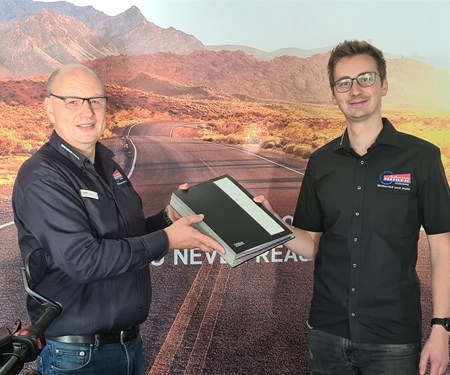 Firmenübergabe beim Zweirad-Center Nuber