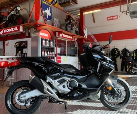 Forza 750 neu eingetroffen und  verfügbar !!!