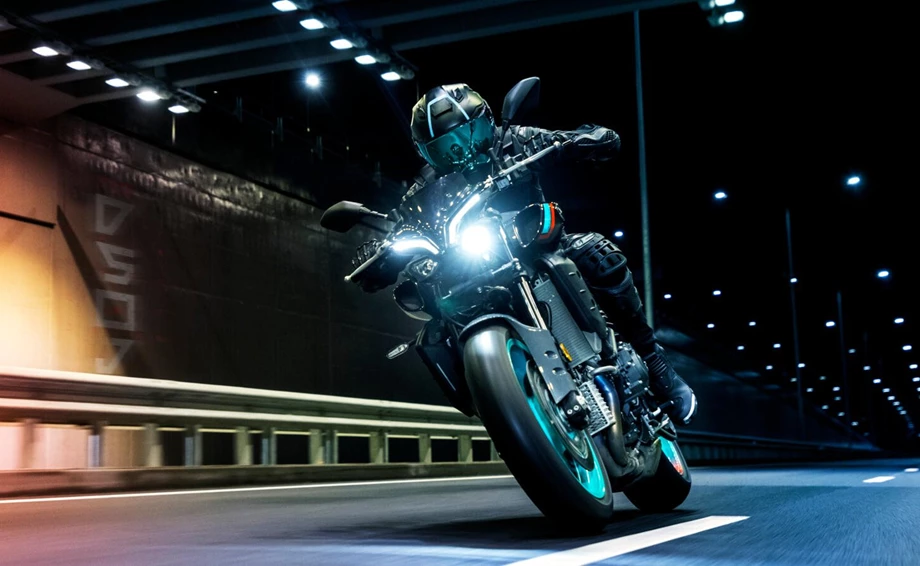 Die brandneue MT-10: Yamahas unangefochtene Hyper Naked-Königin Bild 9: Die brandneue MT-10: Yamahas unangefochtene Hyper Naked-Königin