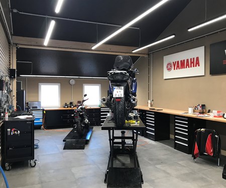 Yamaha Motorrad Henkel Neue Werkstatt nach Yamaha VI