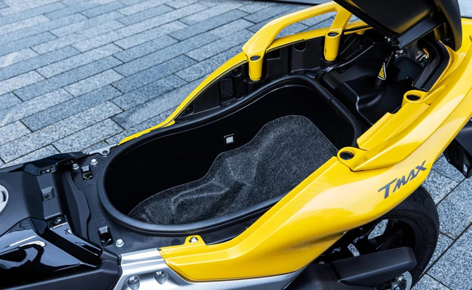 Neue Yamaha Sportroller - TMAX und TMAX Tech MAX Bild 13: Neue Yamaha Sportroller - TMAX und TMAX Tech MAX