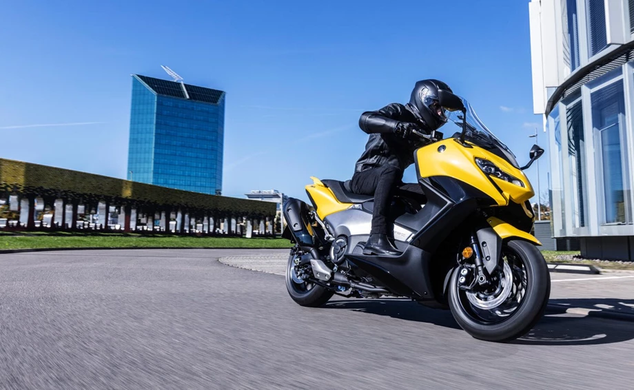 Neue Yamaha Sportroller - TMAX und TMAX Tech MAX Bild 2: Neue Yamaha Sportroller - TMAX und TMAX Tech MAX