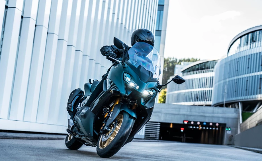 Neue Yamaha Sportroller - TMAX und TMAX Tech MAX Bild 27: Neue Yamaha Sportroller - TMAX und TMAX Tech MAX