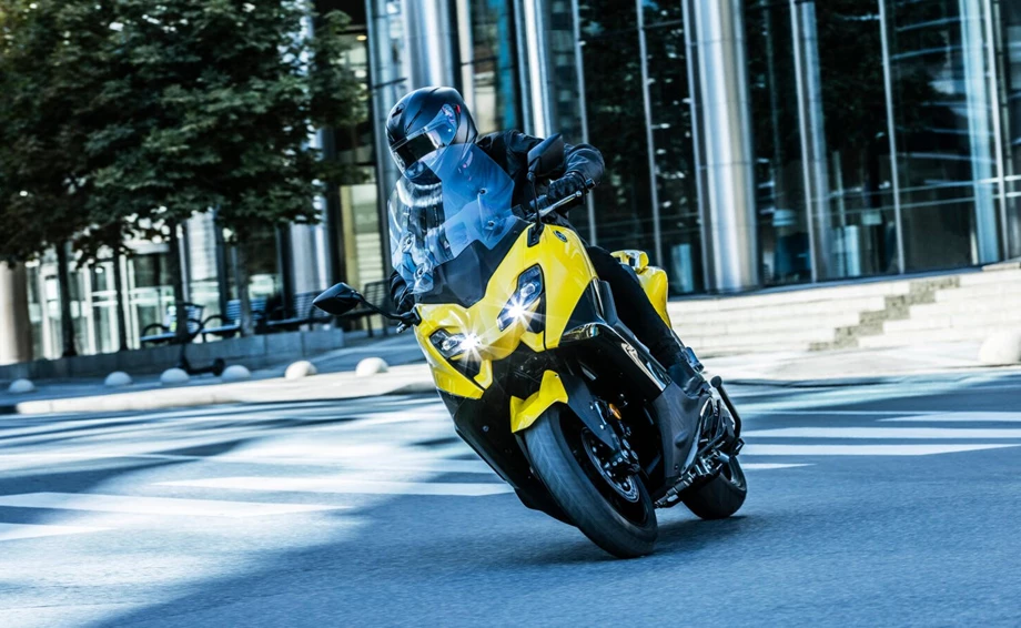 Neue Yamaha Sportroller - TMAX und TMAX Tech MAX Bild 8: Neue Yamaha Sportroller - TMAX und TMAX Tech MAX