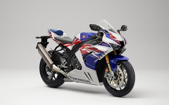 2022 Line-Up: ADV 350, Fireblade 30th Anniversary, neue Farben für weitere Modelle - Bild 24 2022 Line-Up: ADV 350, Fireblade 30th Anniversary, neue Farben für weitere Modelle - Bild 24