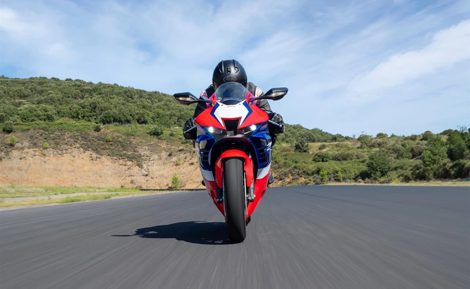 Honda Semmler - CBR1000RR-R für 2022 Bild 15: Honda Semmler - CBR1000RR-R für 2022