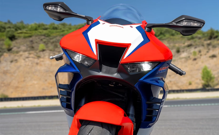 Honda Semmler - CBR1000RR-R für 2022 Bild 18: Honda Semmler - CBR1000RR-R für 2022